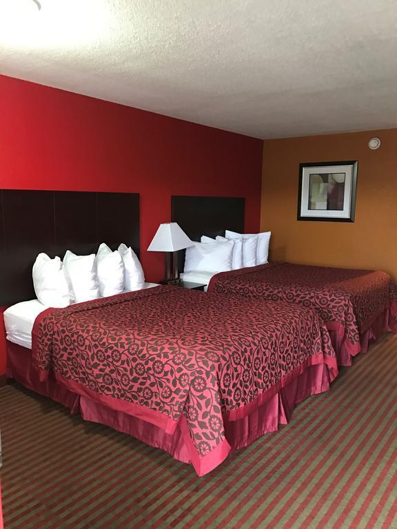 Days Inn By Wyndham Liberty/Ne Kansas City Esterno foto